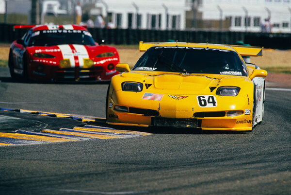 CORVETTE VS VIPER – LE MANS 24H – 2000